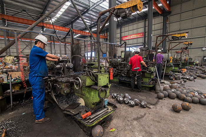 根河网架配件车间